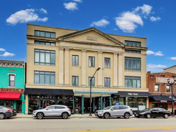 7509 Madison Street , Unit B3, Forest Park, IL 60130