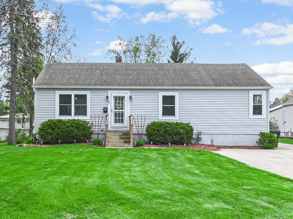 144 E 2nd Avenue , New Lenox, IL 60451