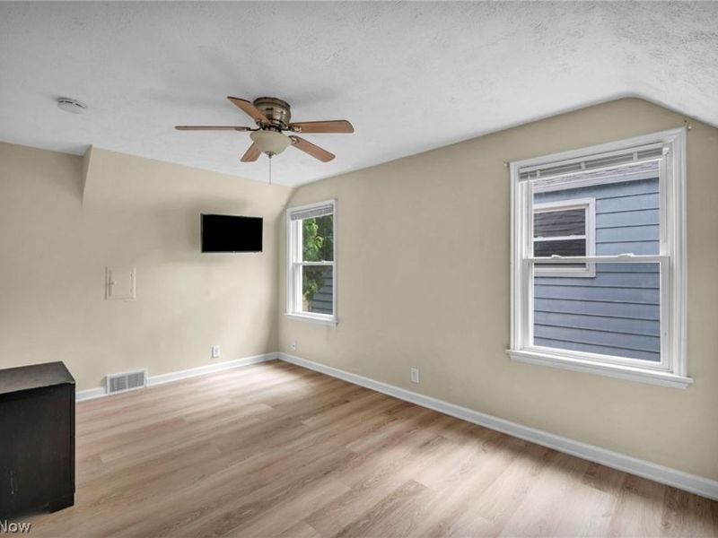 21731 Maydale Avenue, Euclid, OH 44123 Photo 18