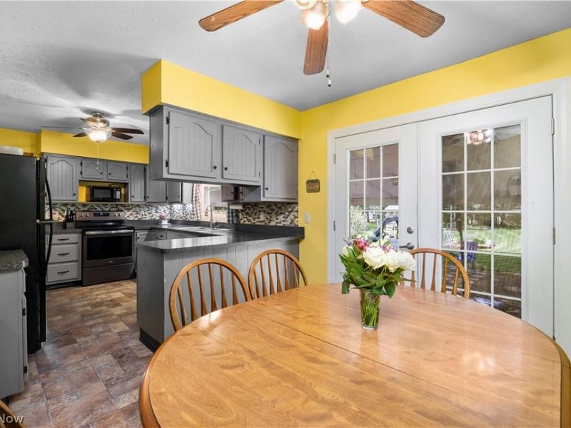 8510 Murray Ridge Road , Elyria, OH 44035 Photo 21
