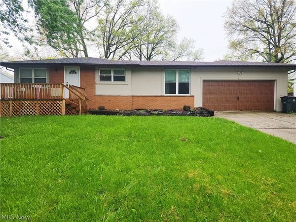 7597 Venice Heights Drive NE, Warren, OH 44484