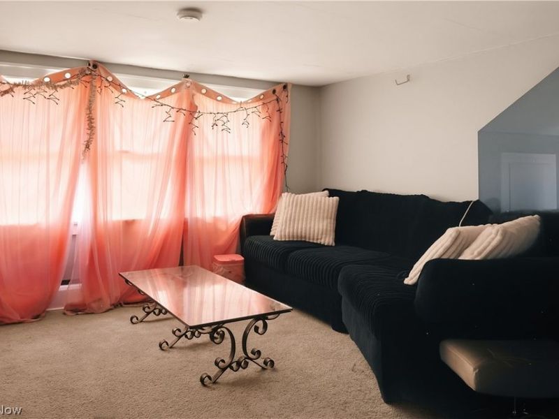 83 Como Street , Struthers, OH 44471 Photo 11