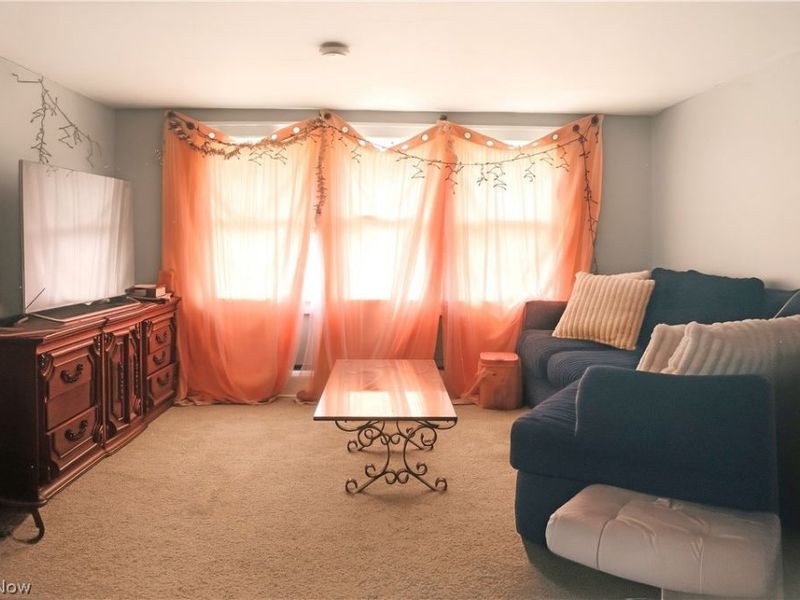 83 Como Street , Struthers, OH 44471 Photo 12