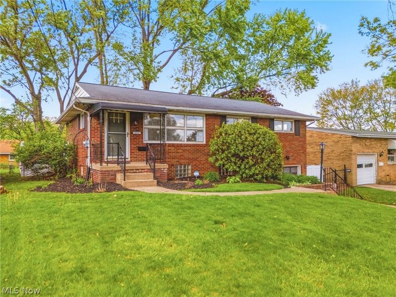 2621 16th Street NW, Canton, OH 44708 Photo 2