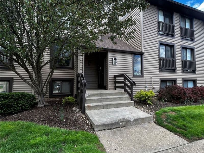 1145 Canyon View Road, Unit 102, Sagamore Hills, OH 44067 Photo 1