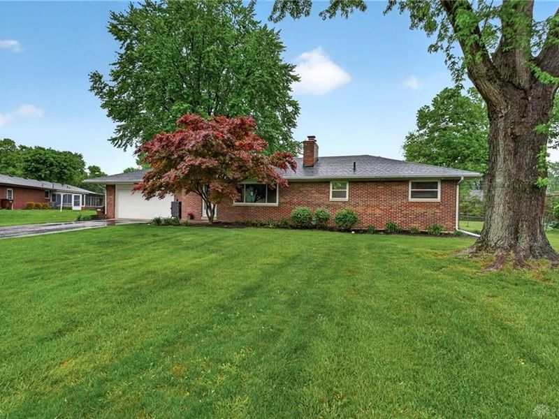1086 Ceylon Circle, Beavercreek, OH 45430 Photo 3