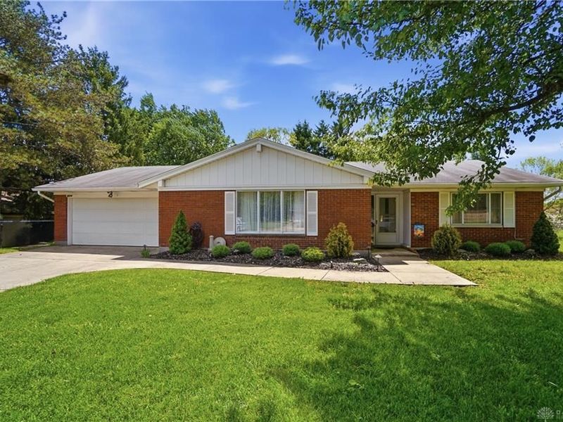 2516 E Whipp Road, Kettering, OH 45440 Photo 1