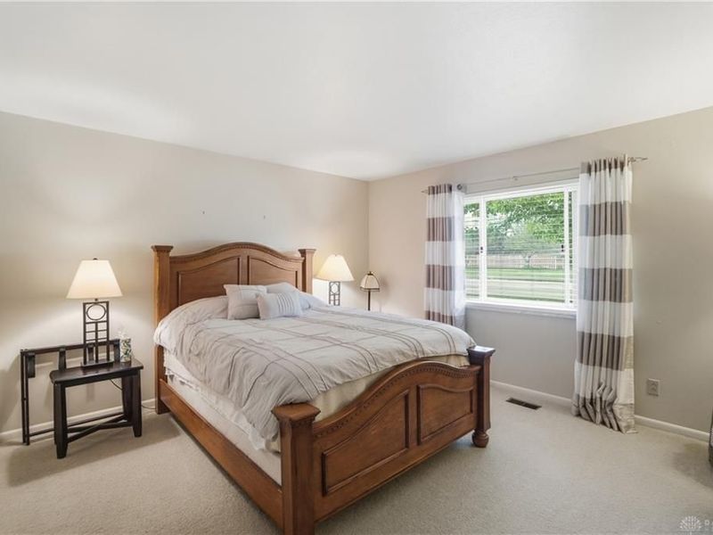 2516 E Whipp Road, Kettering, OH 45440 Photo 20