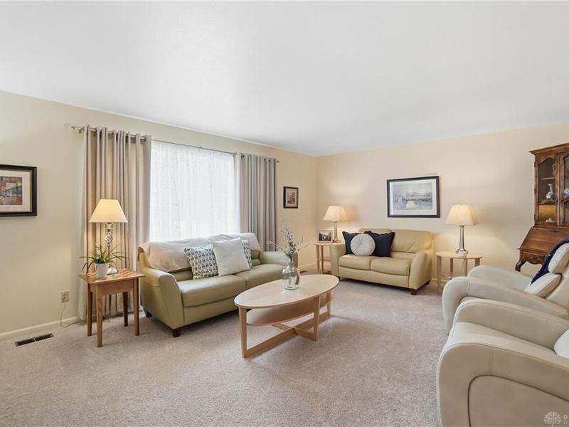 2516 E Whipp Road, Kettering, OH 45440 Photo 3