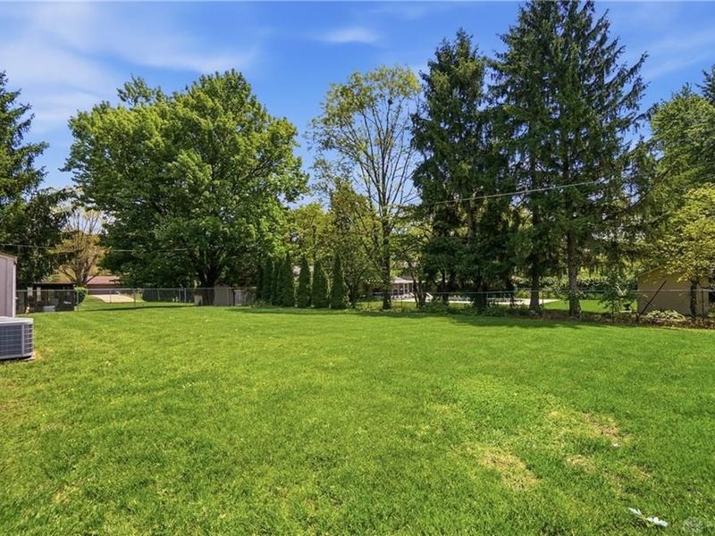 2516 E Whipp Road, Kettering, OH 45440 Photo 35