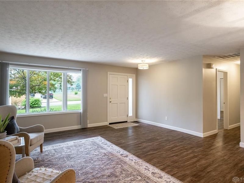 2112 Granada Drive, Beavercreek, OH 45431 Photo 6
