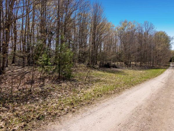 2 Woodland Trail, Traverse City, MI 49684