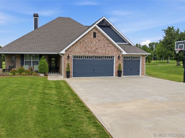 5051 Lake Breeze Road , Grove, OK 74344