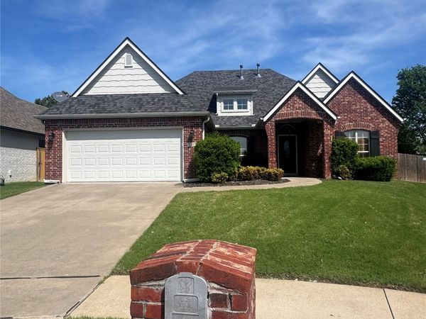 2809 N Fern Avenue , Broken Arrow, OK 74012