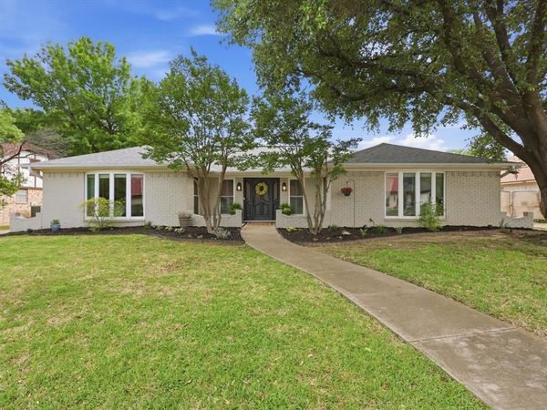 205 Circleview Drive N, Hurst, TX 76054