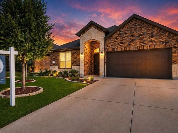 142 Wagon Mound, Waxahachie, TX 75167