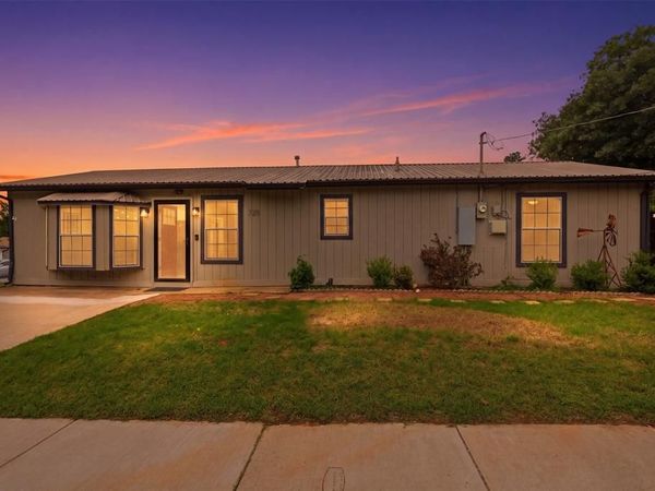 729 Hettie Street , Denton, TX 76209