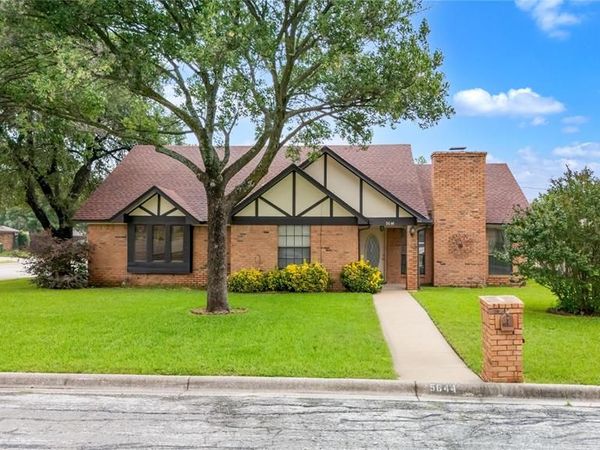 5644 Guadalajara Drive, North Richland Hills, TX 76180