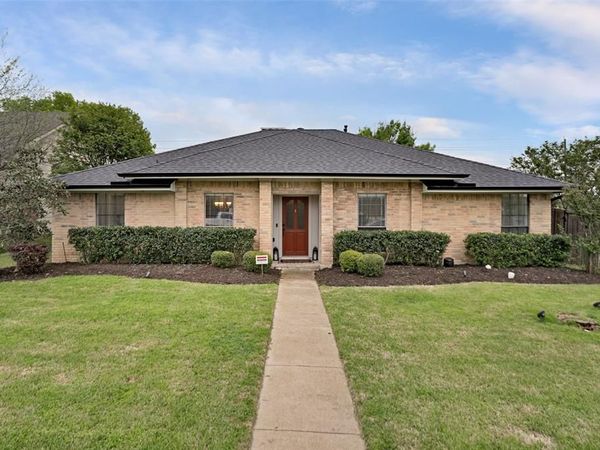 2600 Summertree Drive, Carrollton, TX 75006