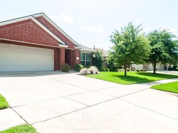 913 Buffalo creek Drive, McKinney, TX 75072