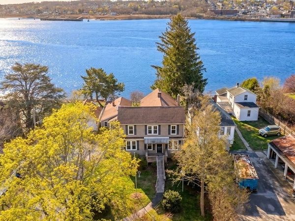 1292 Riverside Ave, Somerset, MA 02726