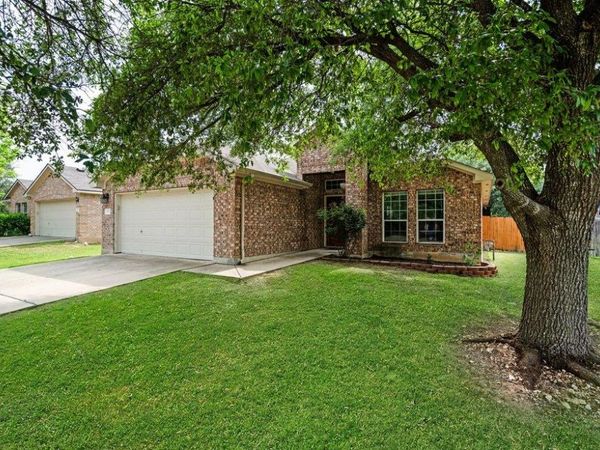 107 S Treasure Oaks DR, Leander, TX 78641