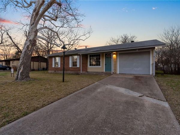 7704 Delafield, Austin, TX 78752