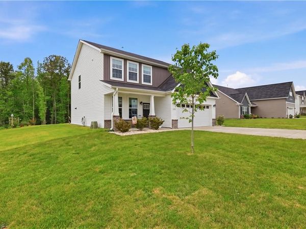 633 Mahogany Drive, Thomasville, NC 27360