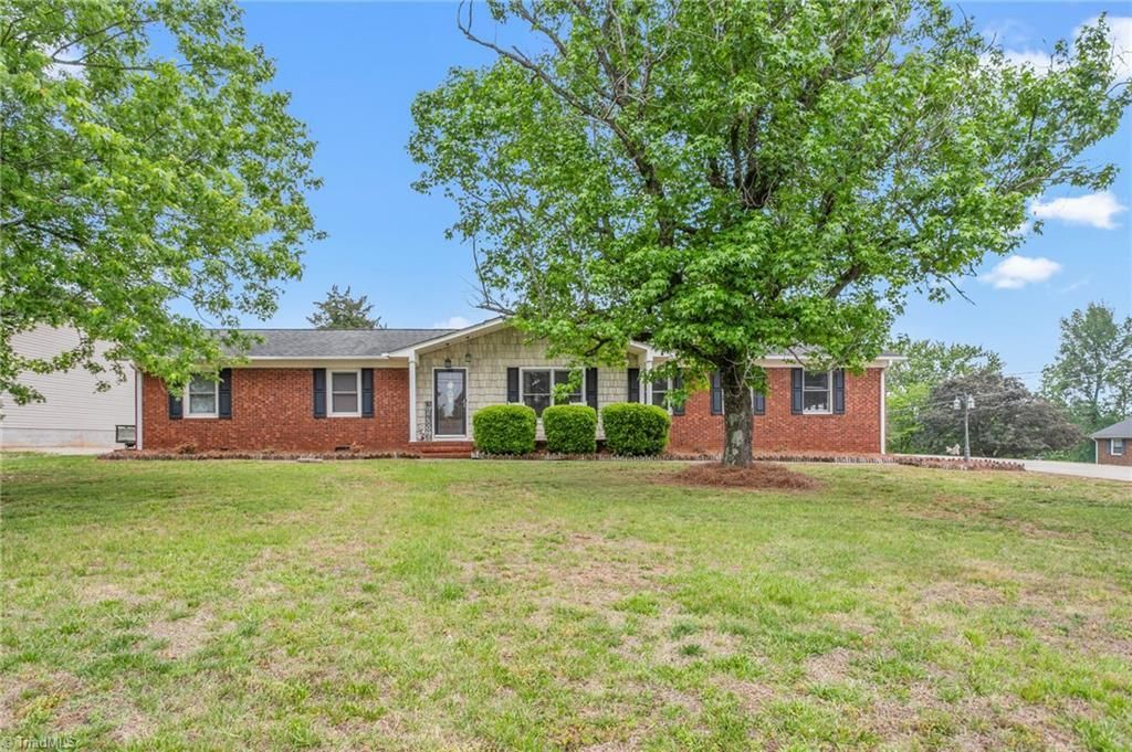 3810 Azalea Lane, Trinity, NC 27370 Main Photo