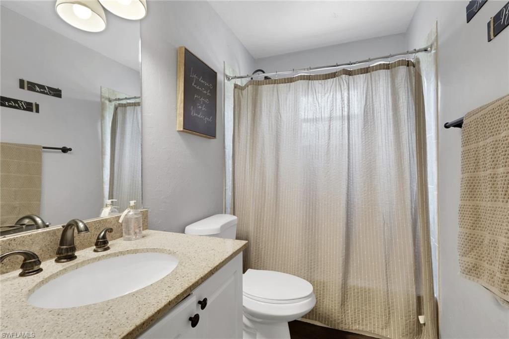 3300 Valencia Dr, Naples, FL 34120 Photo