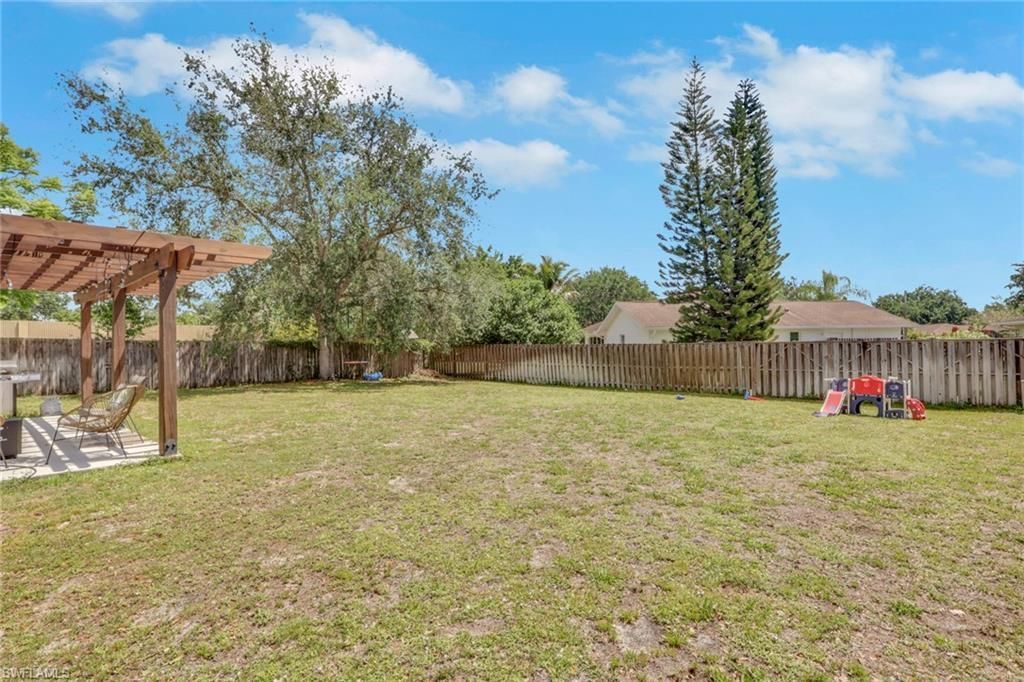 3300 Valencia Dr, Naples, FL 34120 Photo