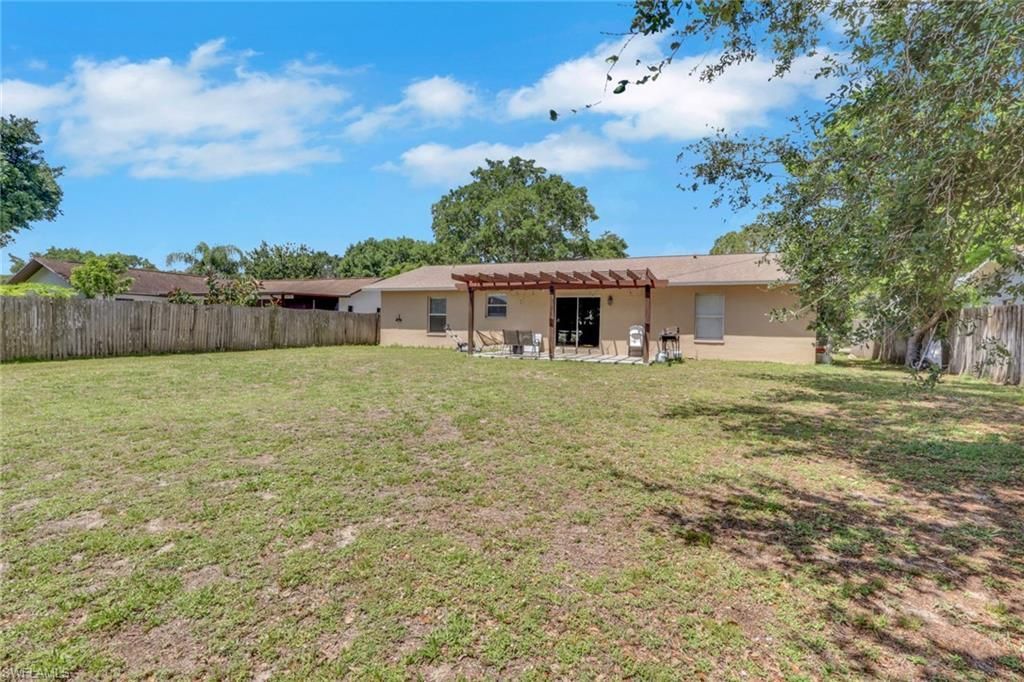 3300 Valencia Dr, Naples, FL 34120 Photo