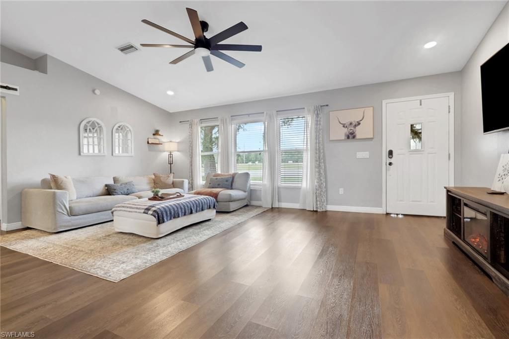 3300 Valencia Dr, Naples, FL 34120 Photo