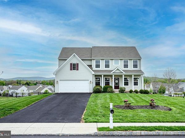 29 SOVEREIGN DRIVE, DOUGLASSVILLE, PA 19518