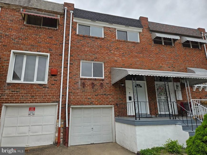 1327 Kings Place, Philadelphia, PA 19122 Main Photo