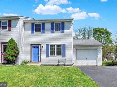 1911 PIN OAK DRIVE, Unit 4, YORK, PA 17402
