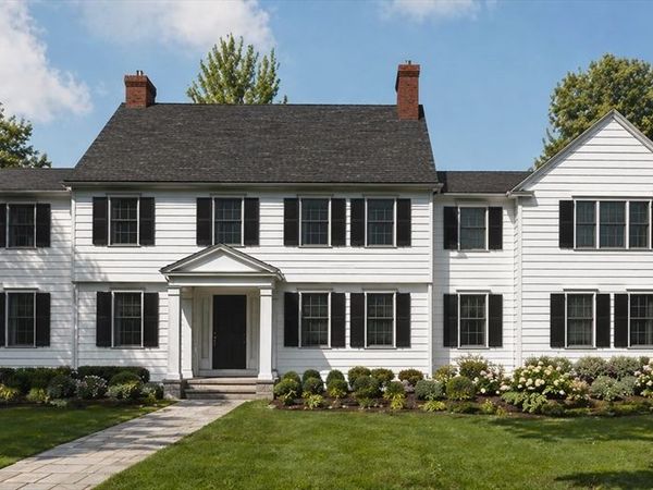 17 Midland Road, Wellesley, MA 02482