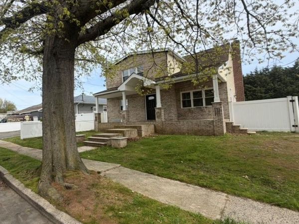 2303 Pine Street , Seaford, NY 11783