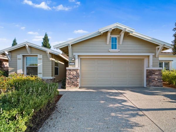 1295 Hawthorne Ln, Lincoln, CA 95648