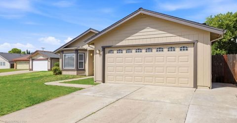 7632 Harmony Oaks Way, Sacramento, CA 95828 Photo