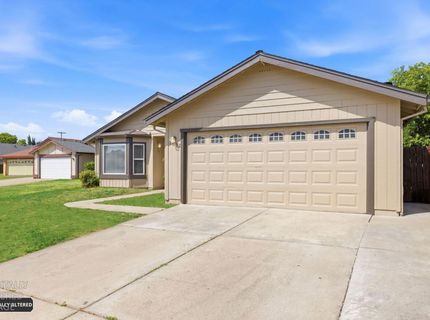 7632 Harmony Oaks Way, Sacramento, CA 95828 Photo