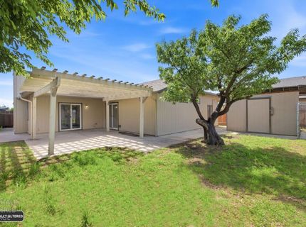 7632 Harmony Oaks Way, Sacramento, CA 95828 Photo