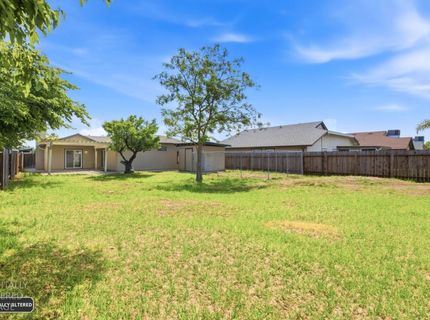 7632 Harmony Oaks Way, Sacramento, CA 95828 Photo