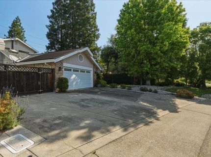 226 Bittercreek Dr, Folsom, CA 95630 Photo
