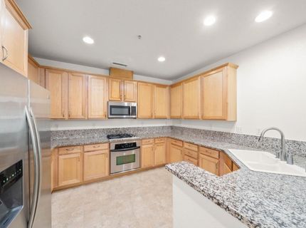 3301 N Park Dr #1716, Unit 1716, Sacramento, CA 95835 Photo