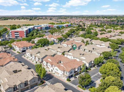 3301 N Park Dr #1716, Unit 1716, Sacramento, CA 95835 Photo