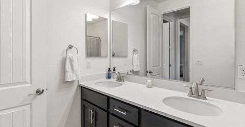 140 Lily Bay Cir, Sacramento, CA 95834 Photo