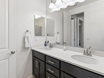 140 Lily Bay Cir, Sacramento, CA 95834 Photo