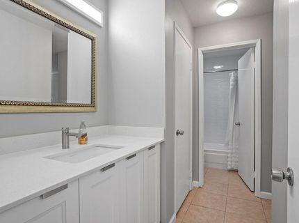 2201 Woodside Ln #10, Unit 10, Sacramento, CA 95825 Photo