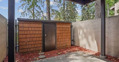 2201 Woodside Ln #10, Unit 10, Sacramento, CA 95825 Photo